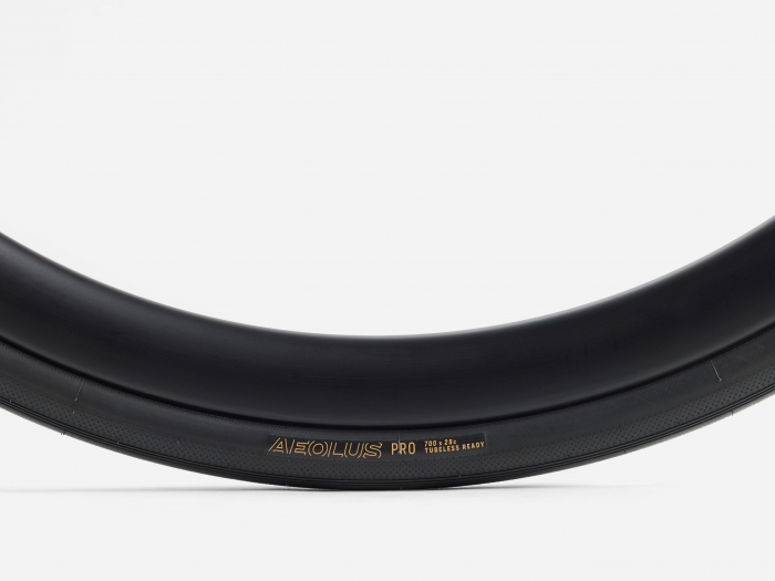 Buitenband Bontrager Aeolus Pro TLR 700 x 28c Blac